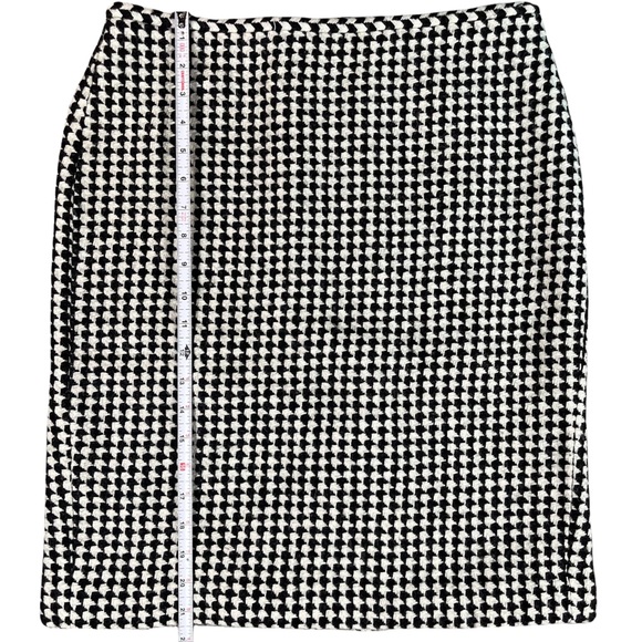 Ann Taylor Loft Petites size 12 black & white houndstooth skirt slit in back EUC - Picture 10 of 12